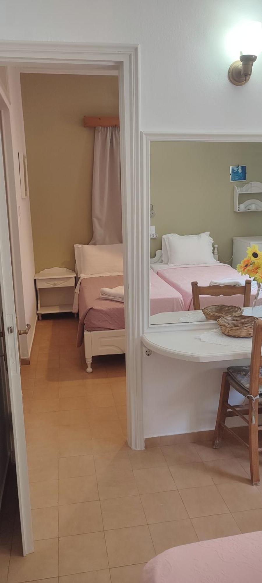 Krinelos Rooms Скала-Эресу Экстерьер фото